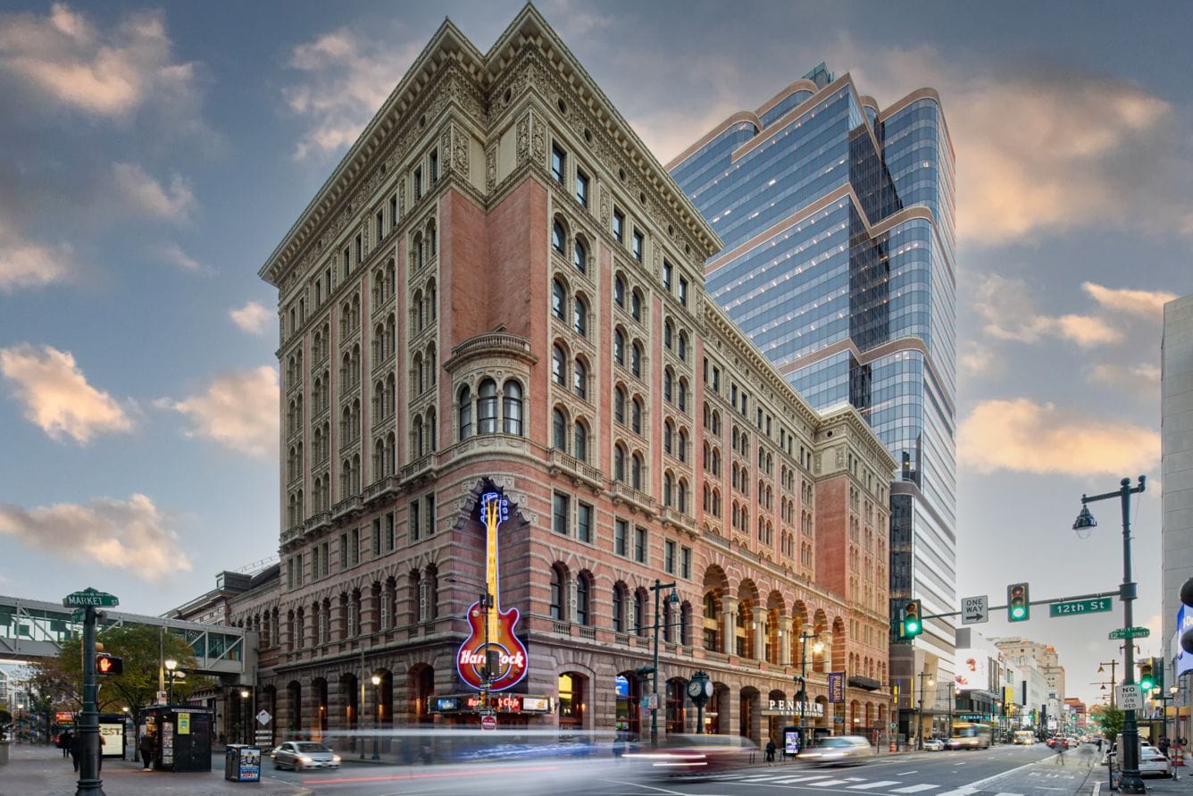 mc-phldt-headhouse-tower-exterior-39083_Classic-Hor